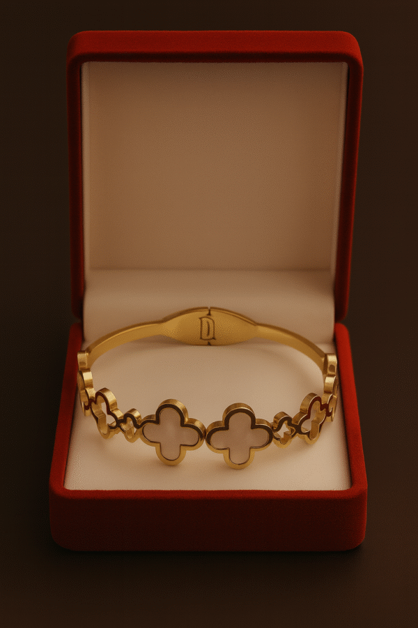 Elegant Golden Clover Design Bracelet – H&A Jewelry